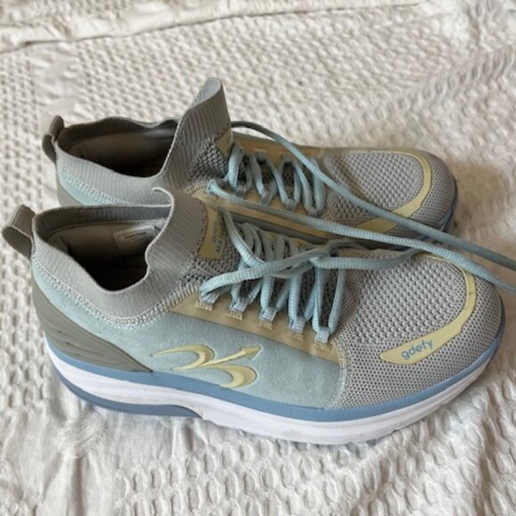 Gravity Defyer GDEFY Women's MATeeM Cross-Trainer Silver/Blue. Size 8.5M - Picture 1 of 12